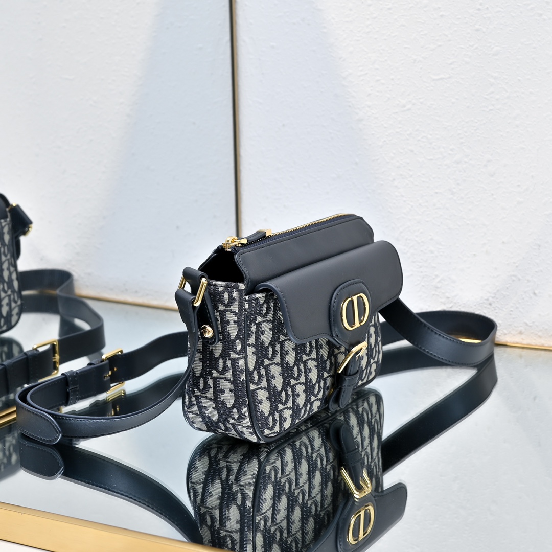 Dior Montaigne Bobby Bag