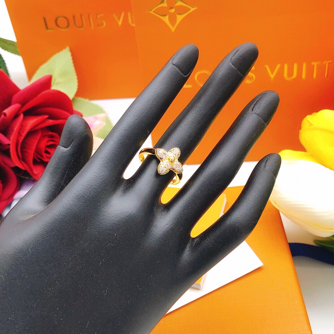 LV Ring