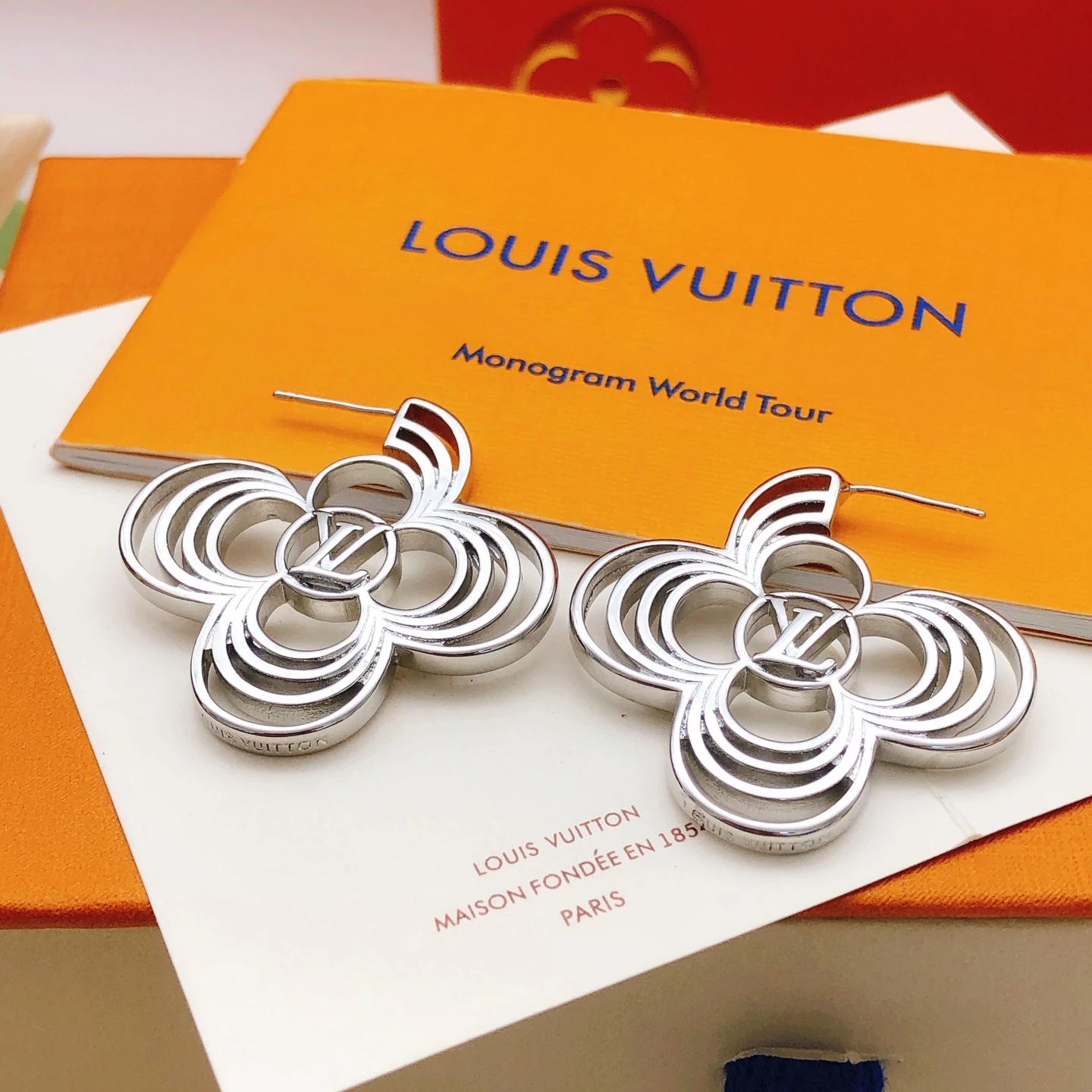 LV Earring