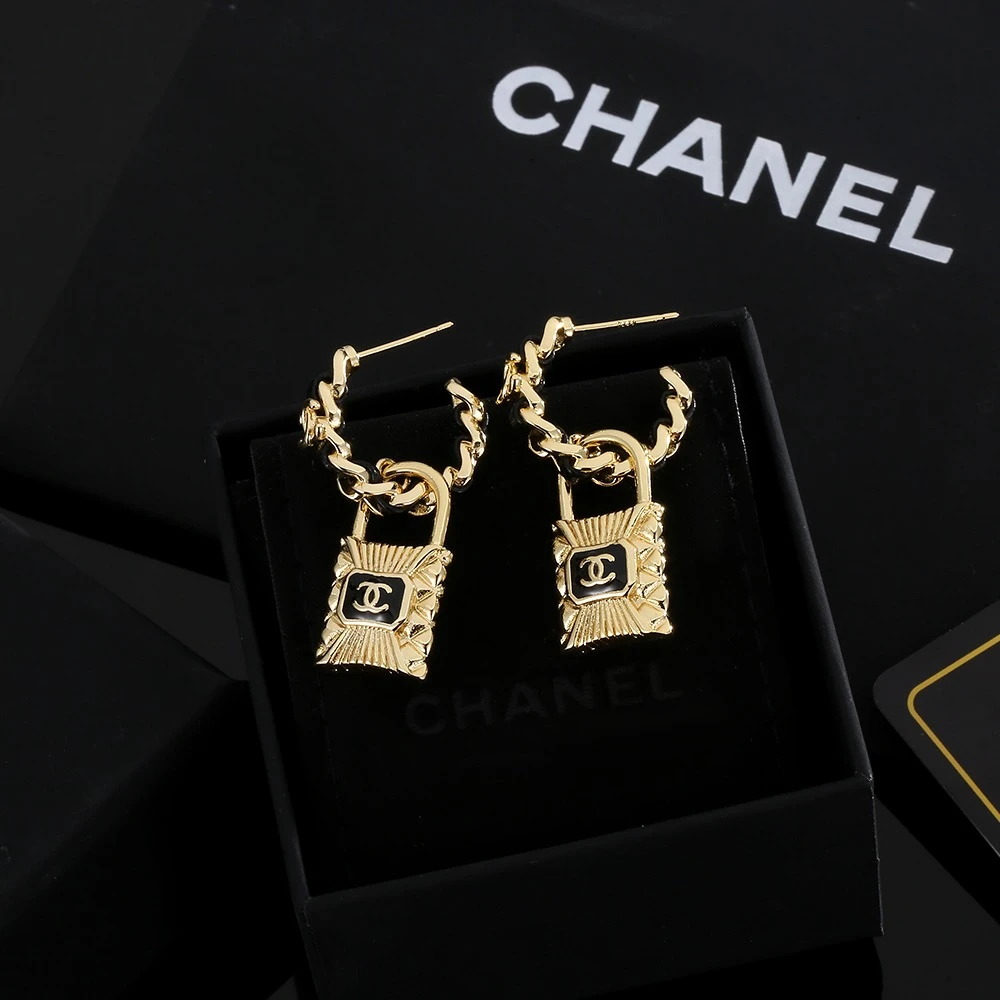 Chanel Earring