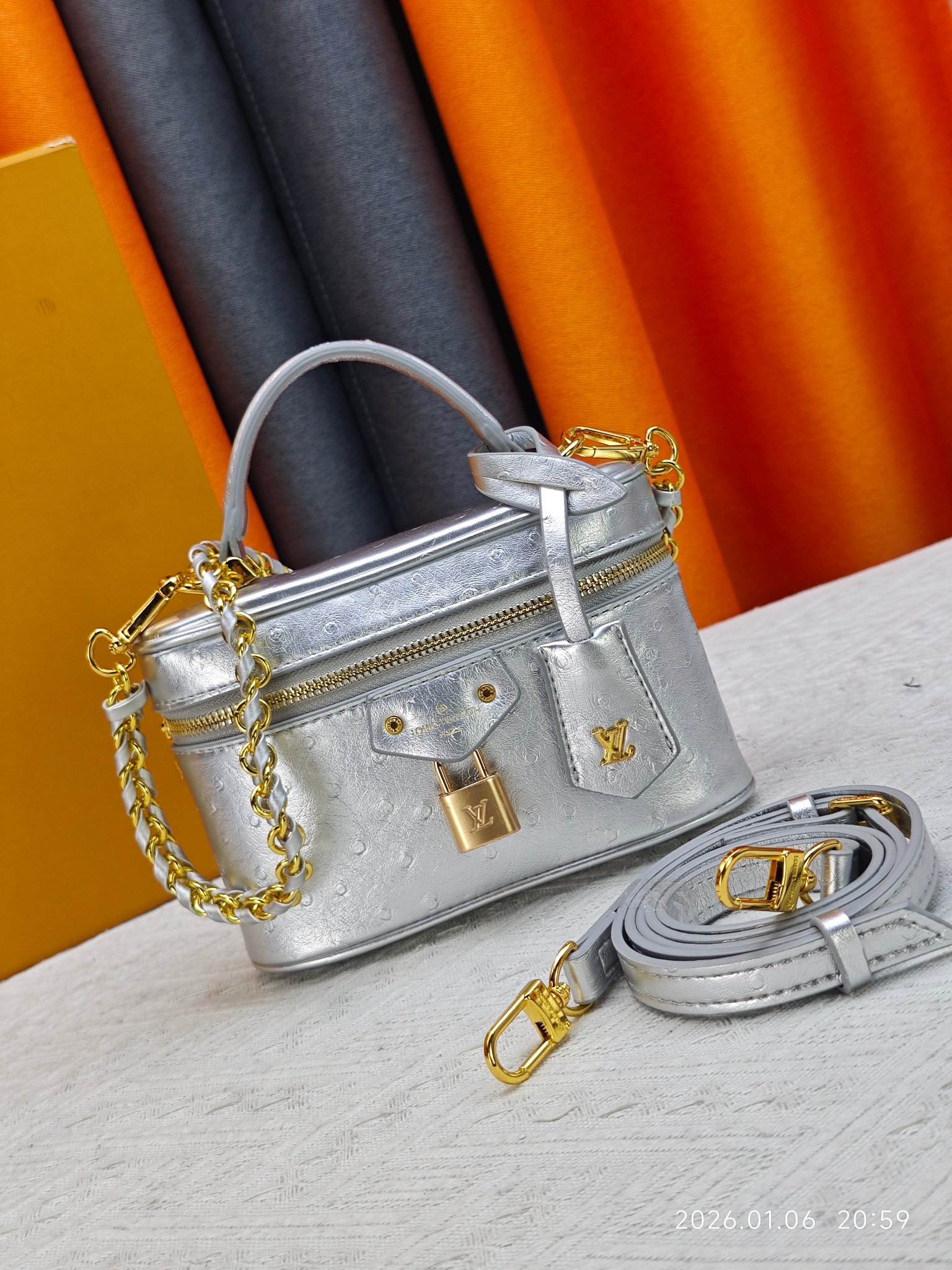 Vanity Chain Pouch