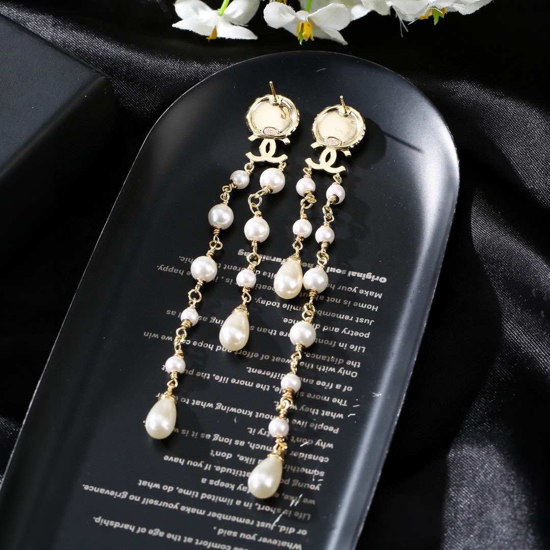 Chanel Earring