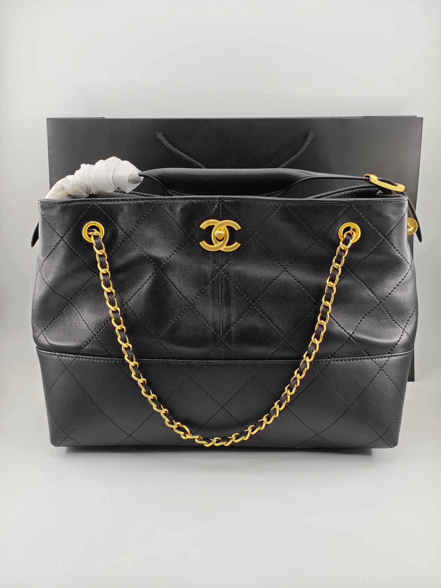 Chanel 25a Tote Bag