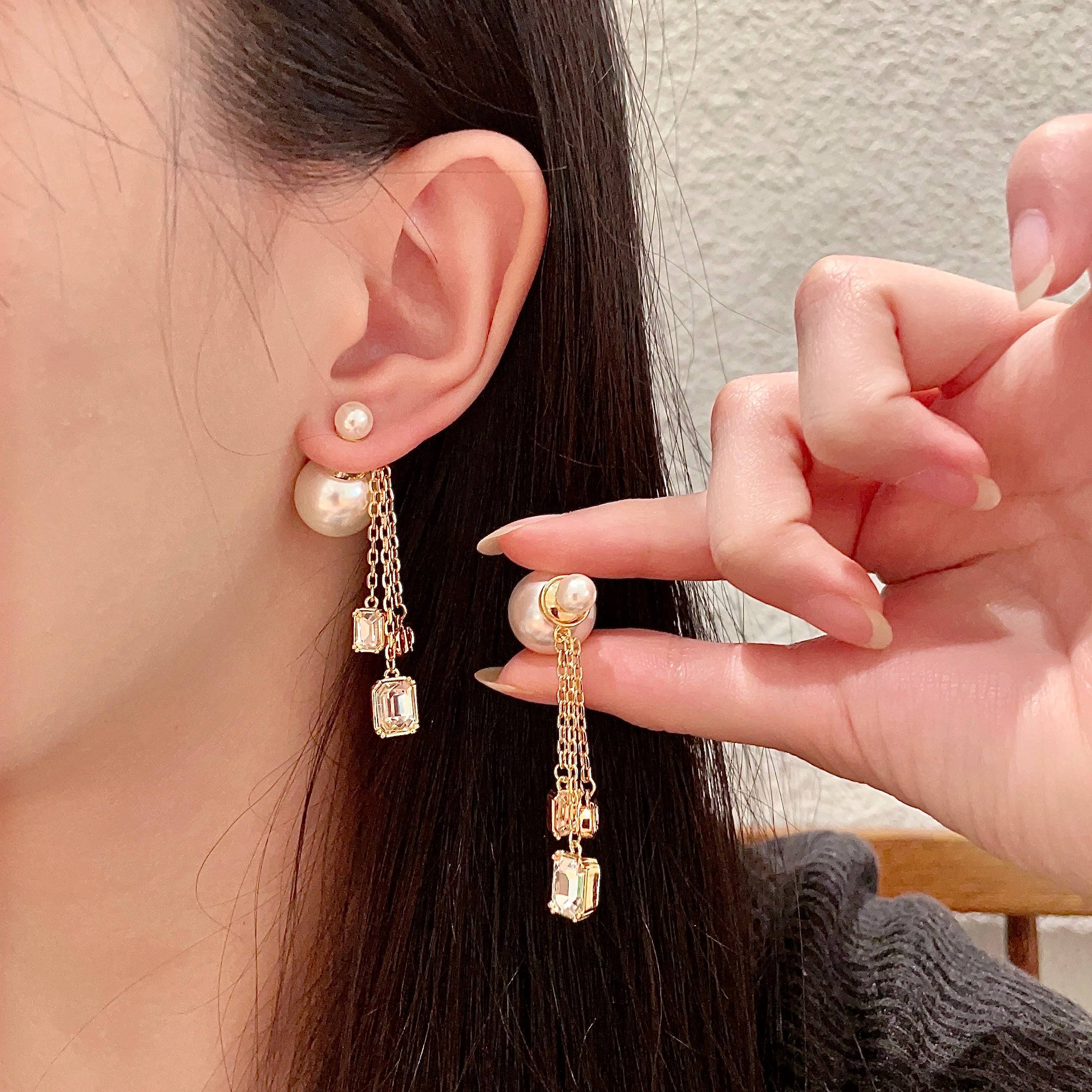 DIOR EARRING 75