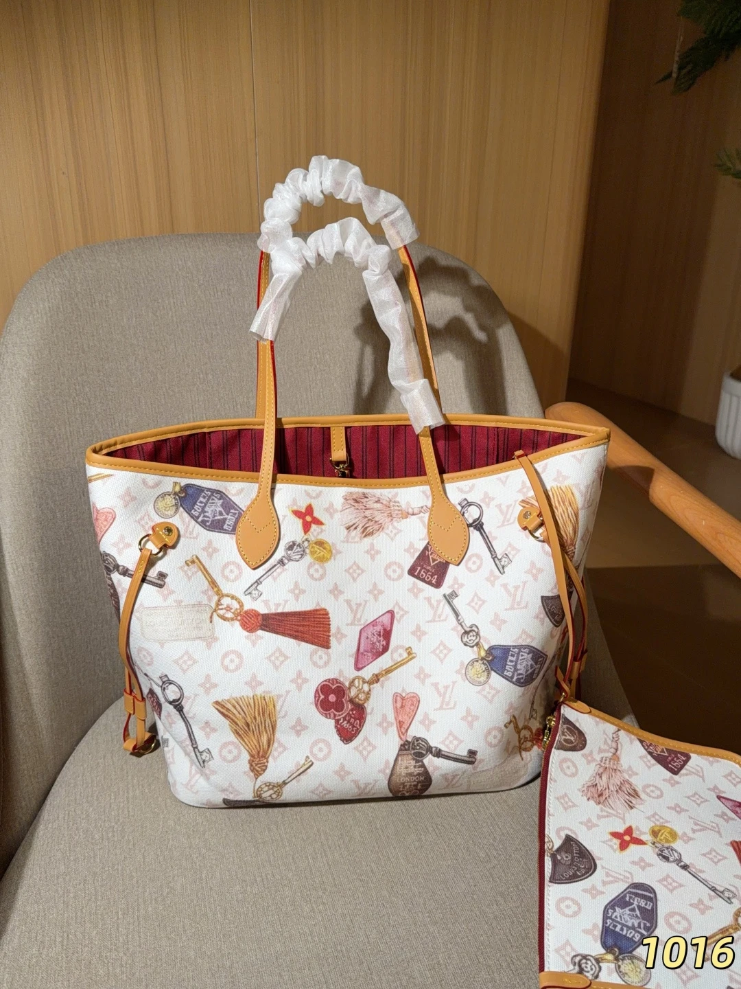 LV Neverfull