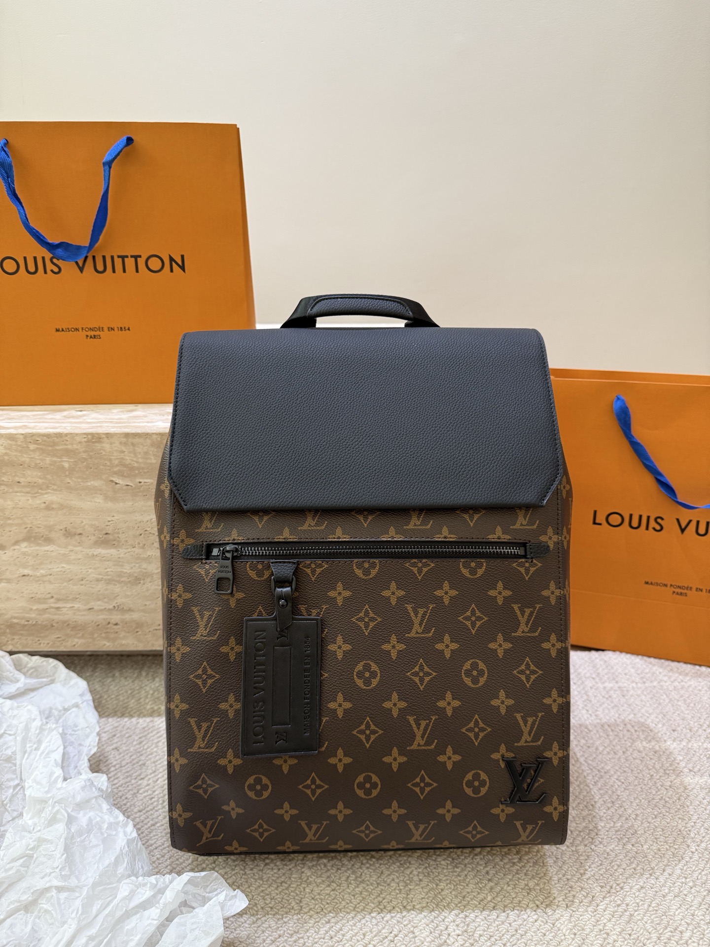 LV Discovery