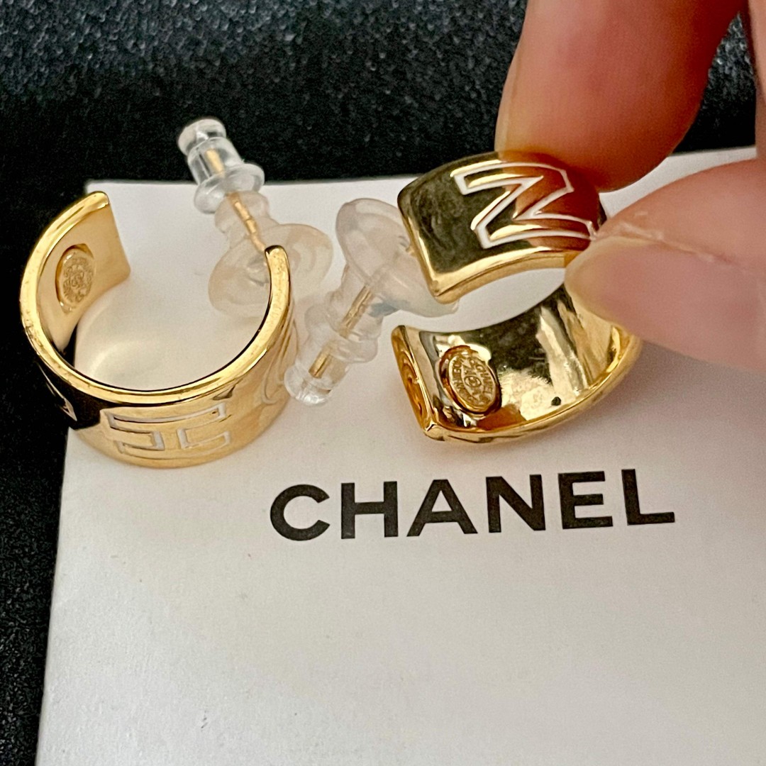 Chanel Earring 6