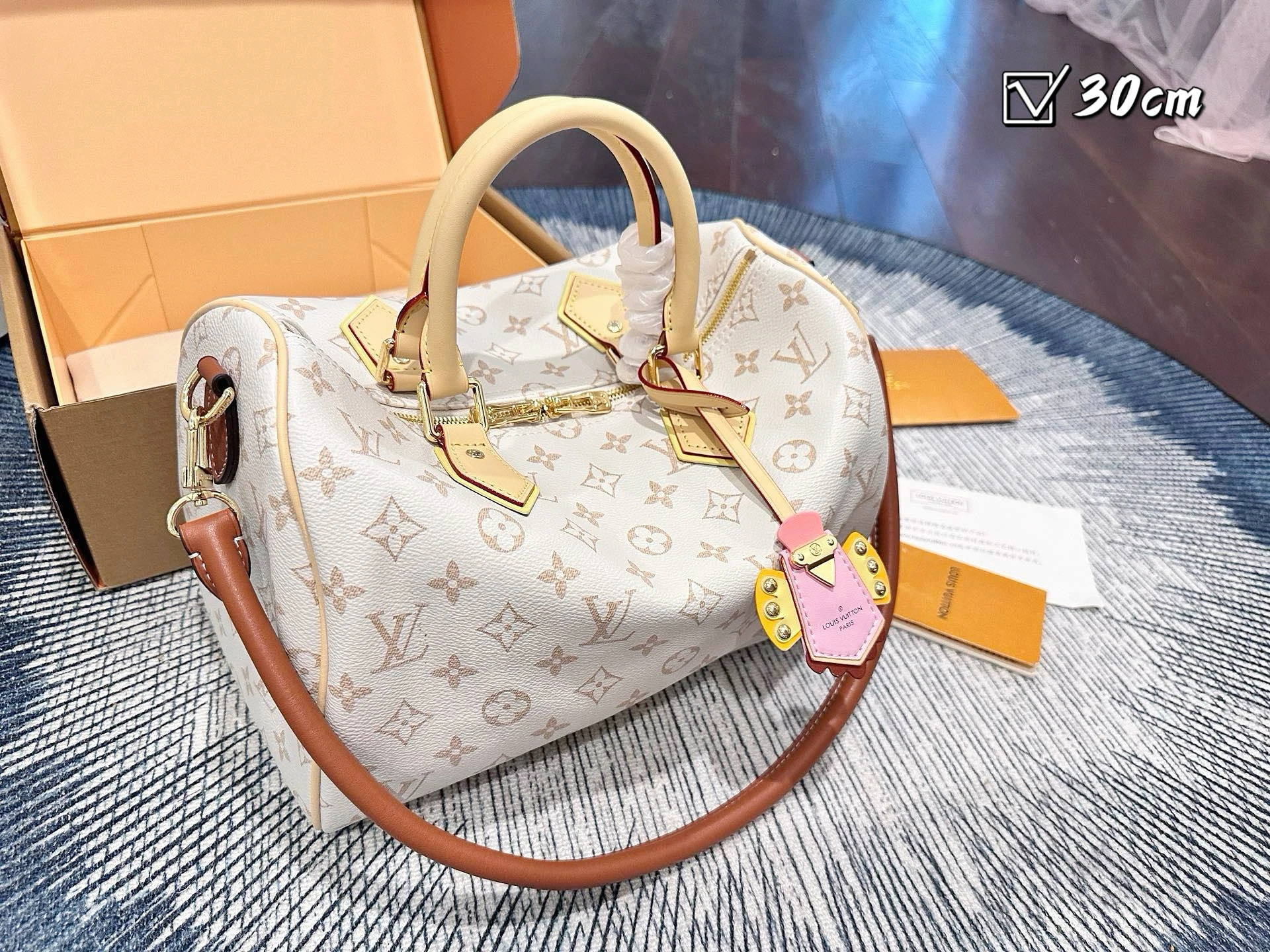 LV Keepall Bandouliere 30