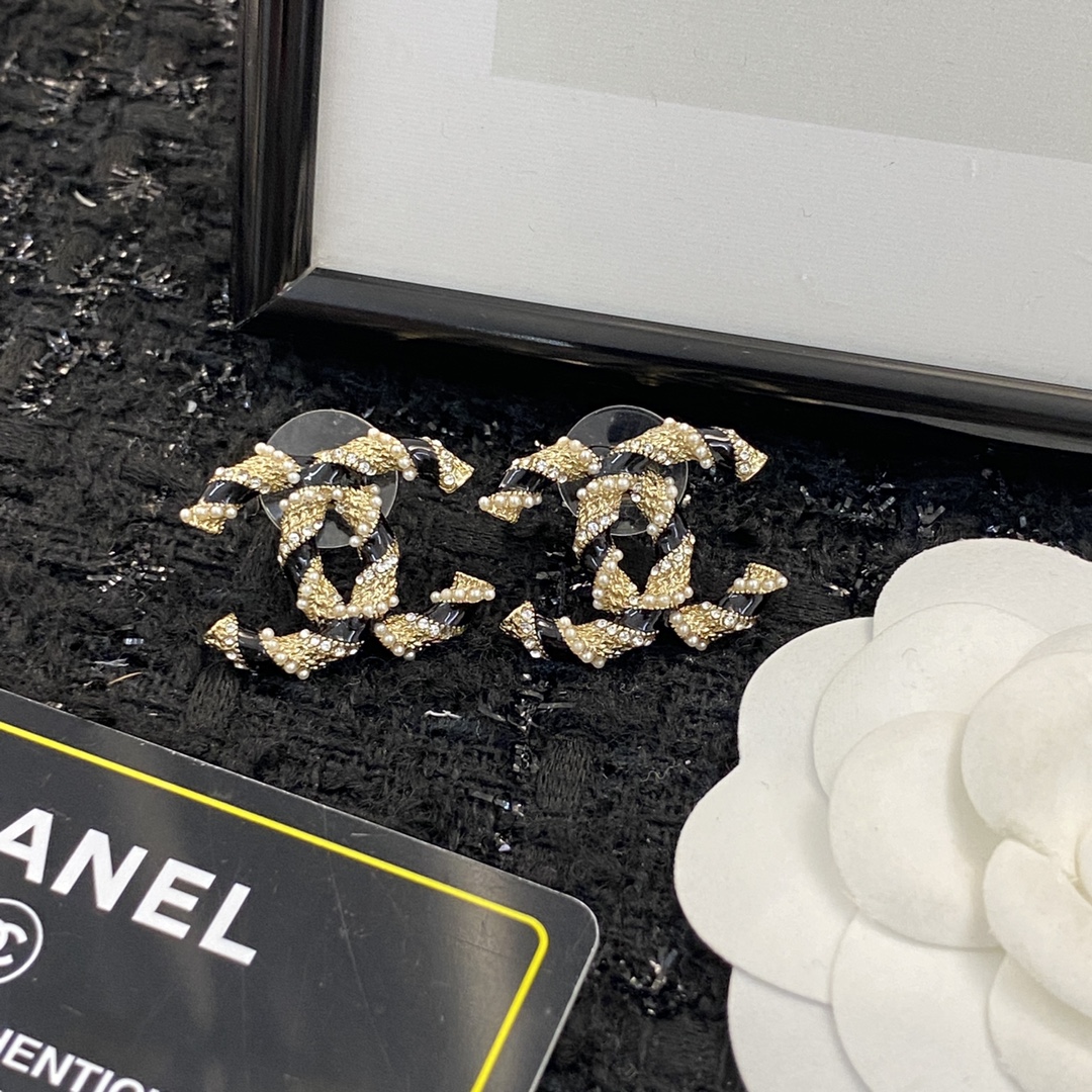 Chanel Earring