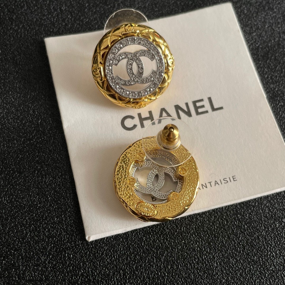 Chanel Earring 11
