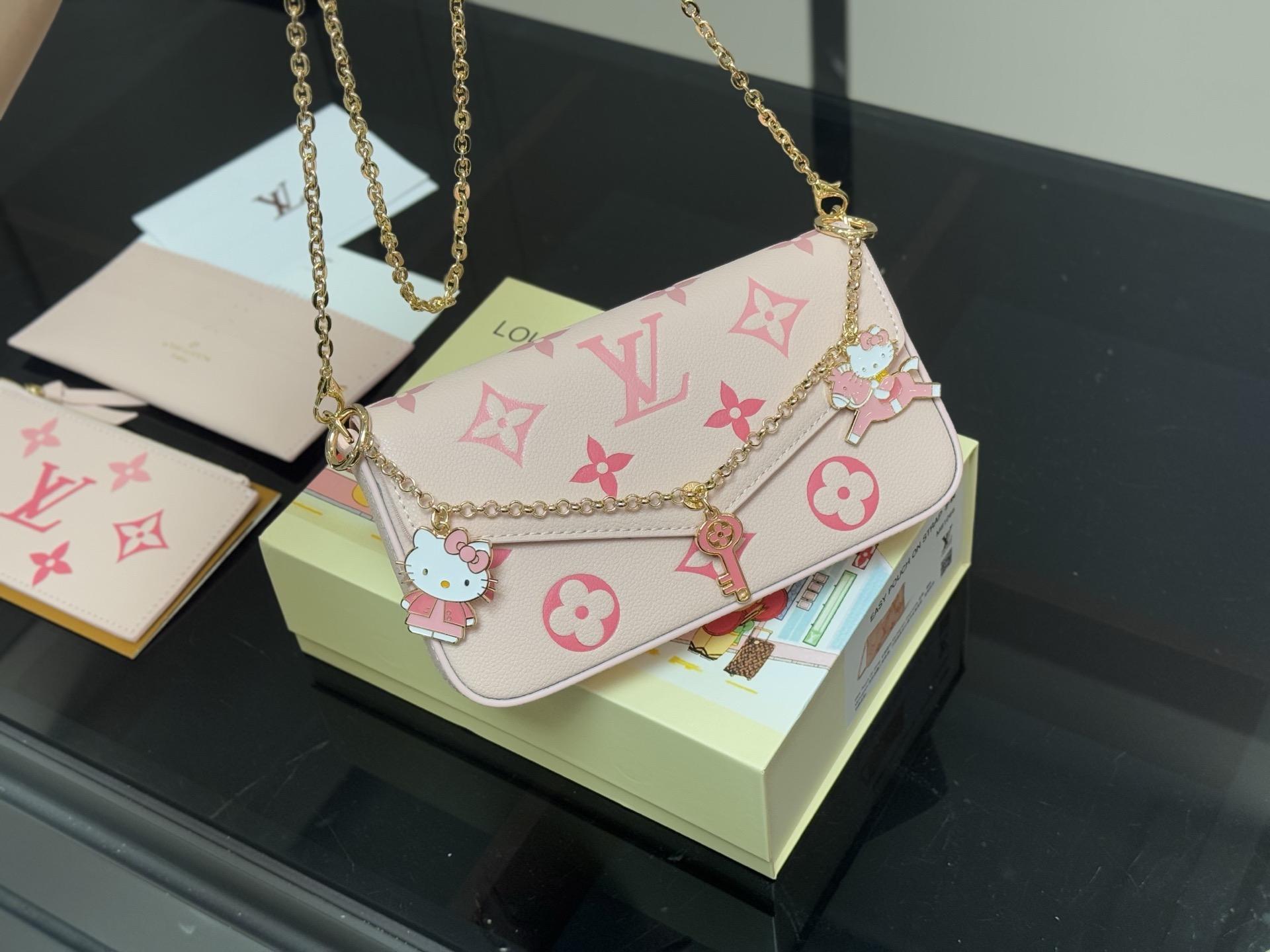 LV Felicie Pochette