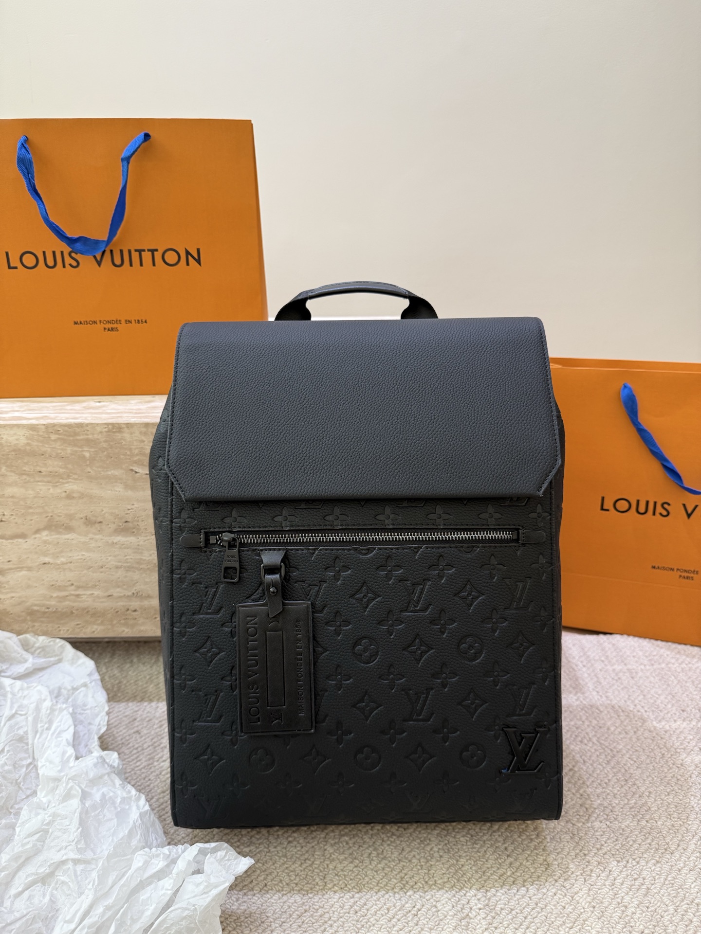 LV Discovery