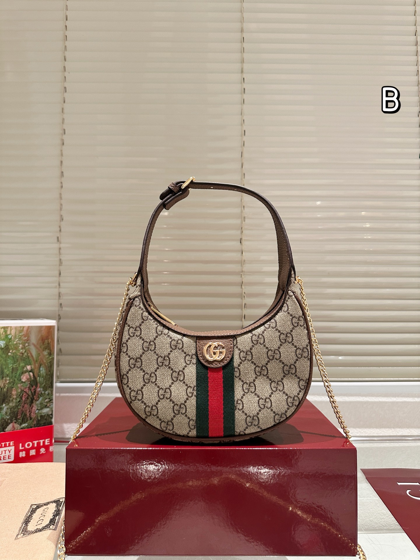 GG Marmont Handle Bag