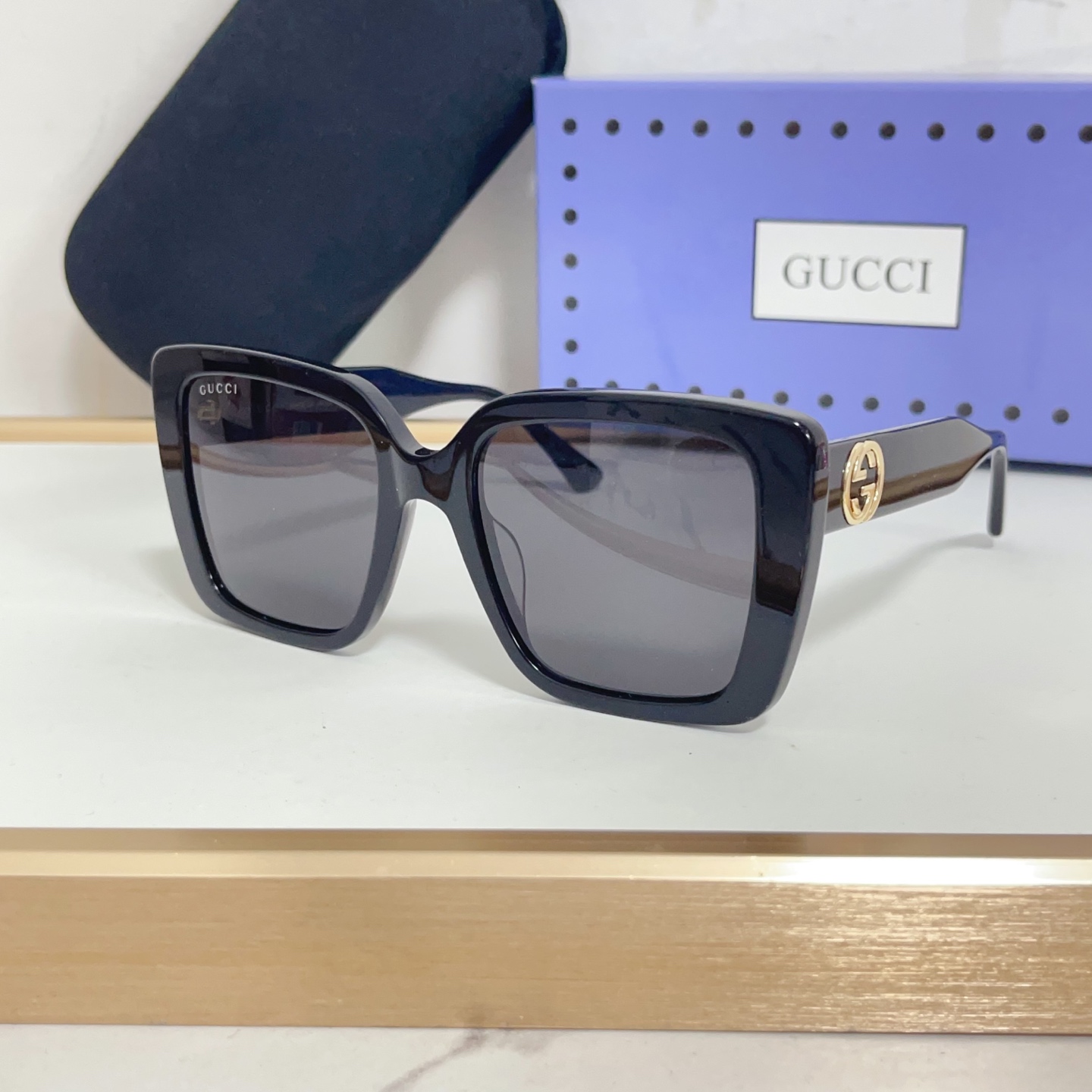 Gucci Sunglass