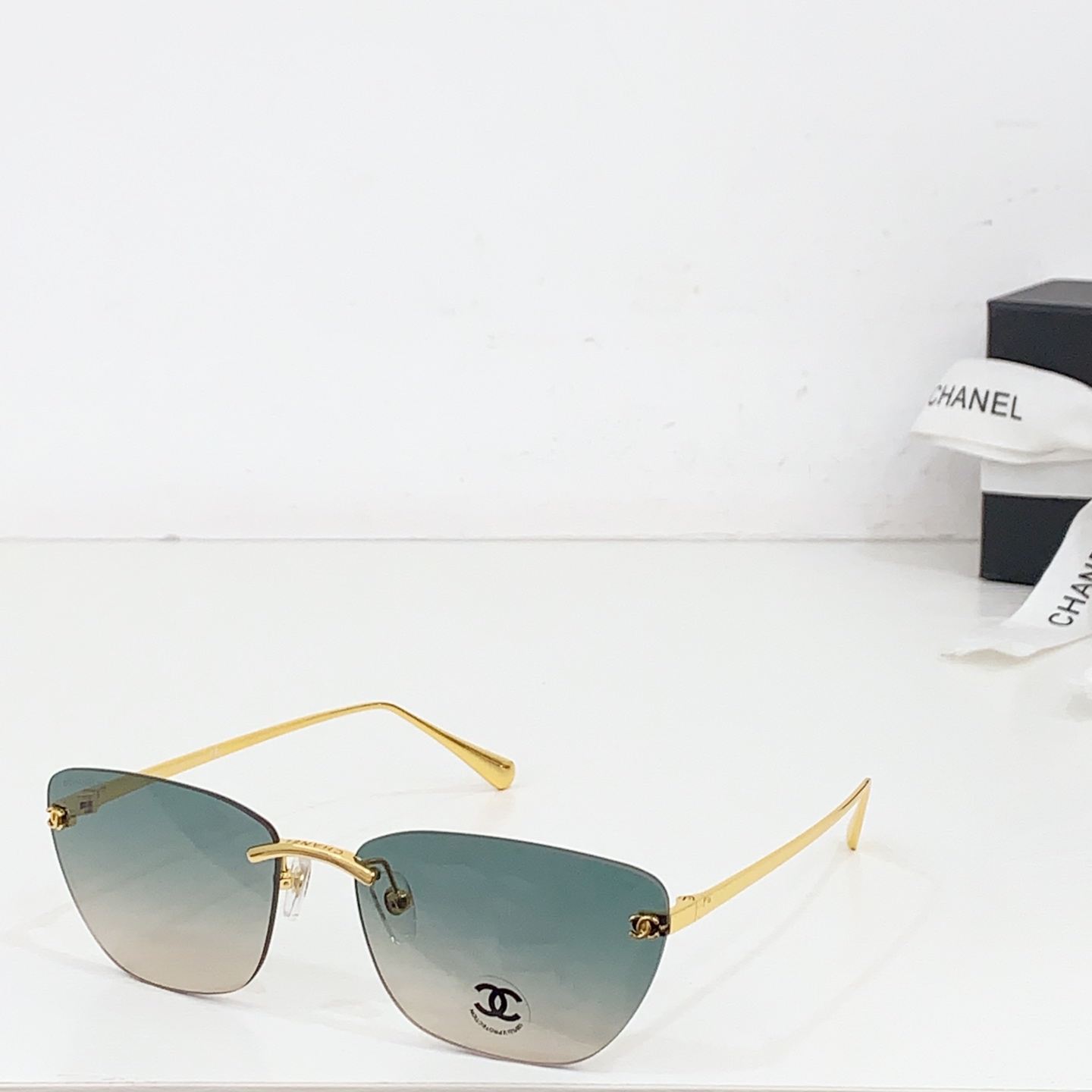 Chanel Sunglass