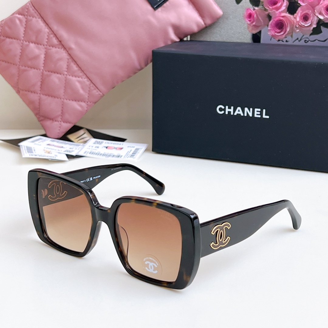 Chanel Sunglass