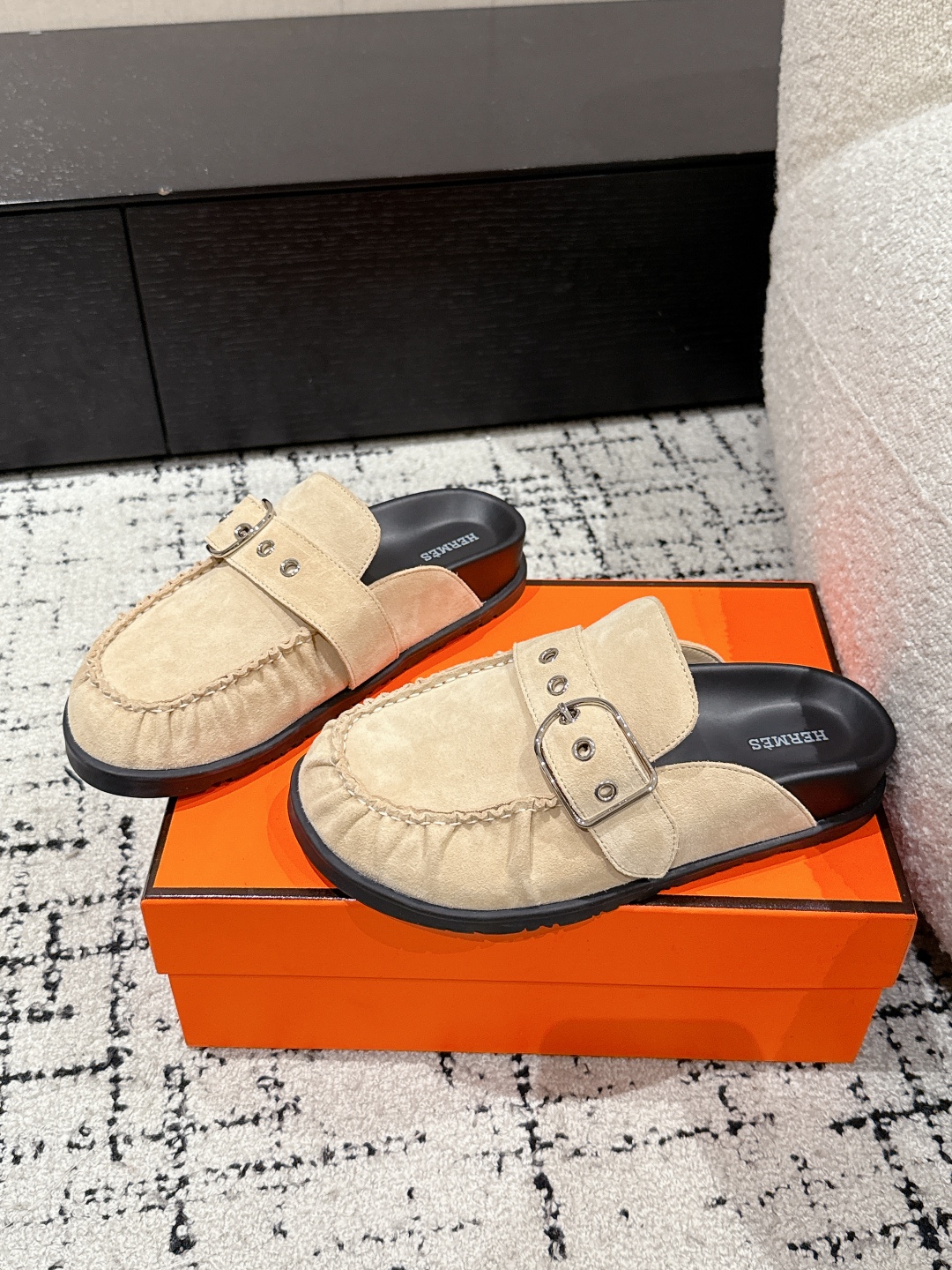 Hermes Slippers