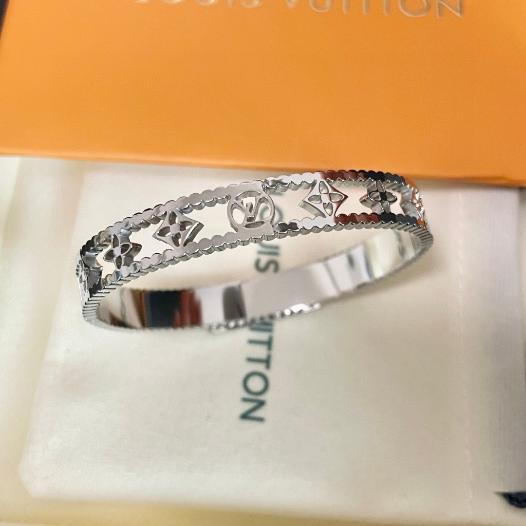 LV Bracelet