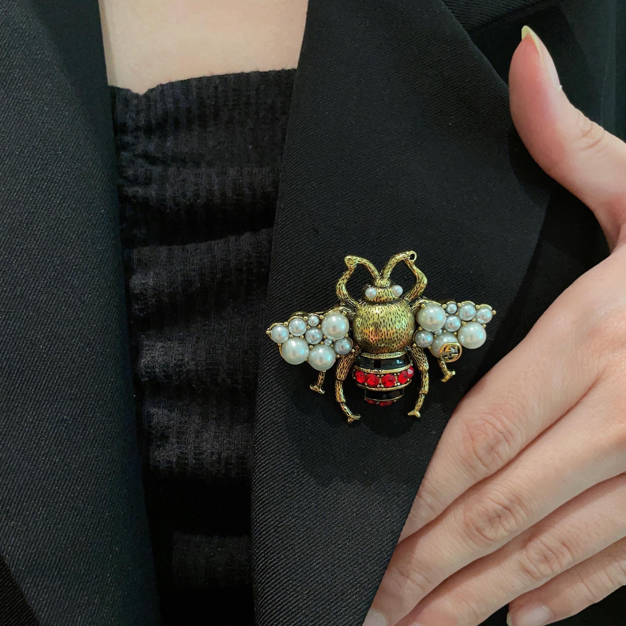 GUCCI BROOCH
