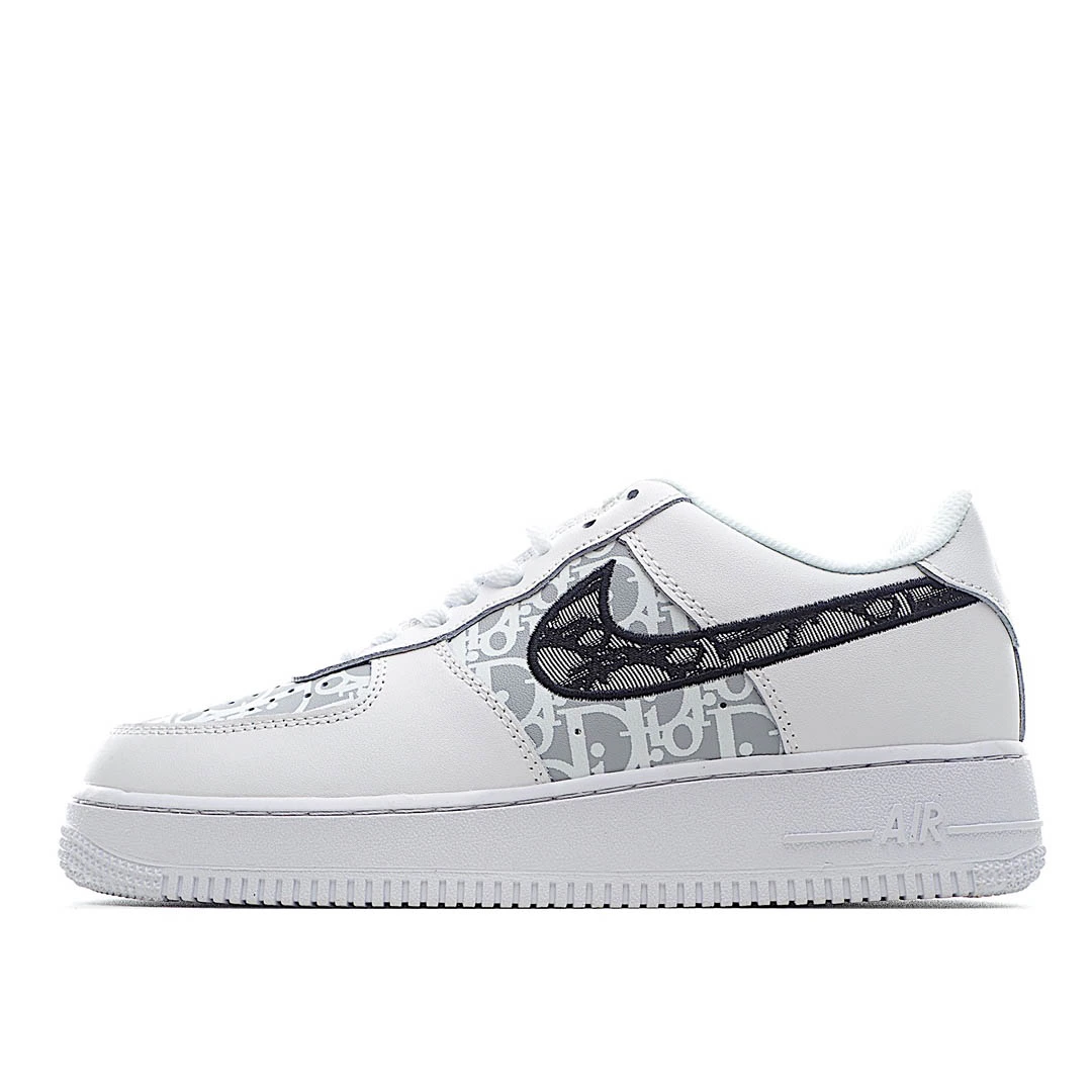 Nike Air Force 1 Low-Top Sneakers