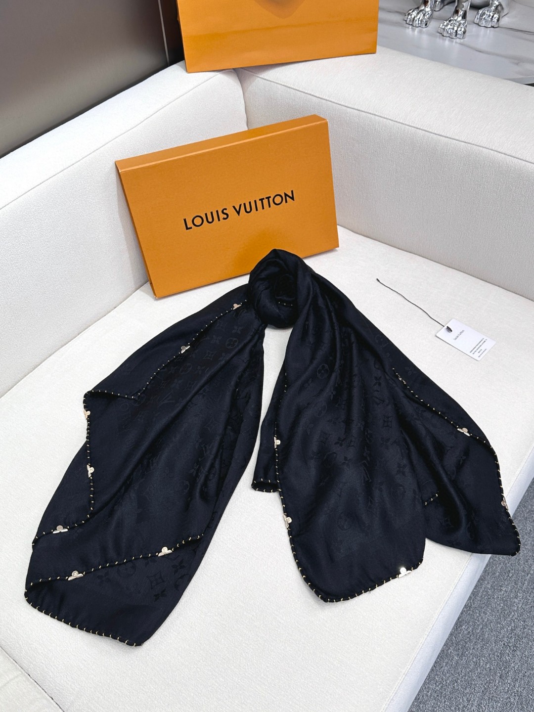 Louis Vuitton Scarves