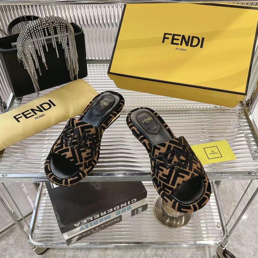 Fendi Slippers