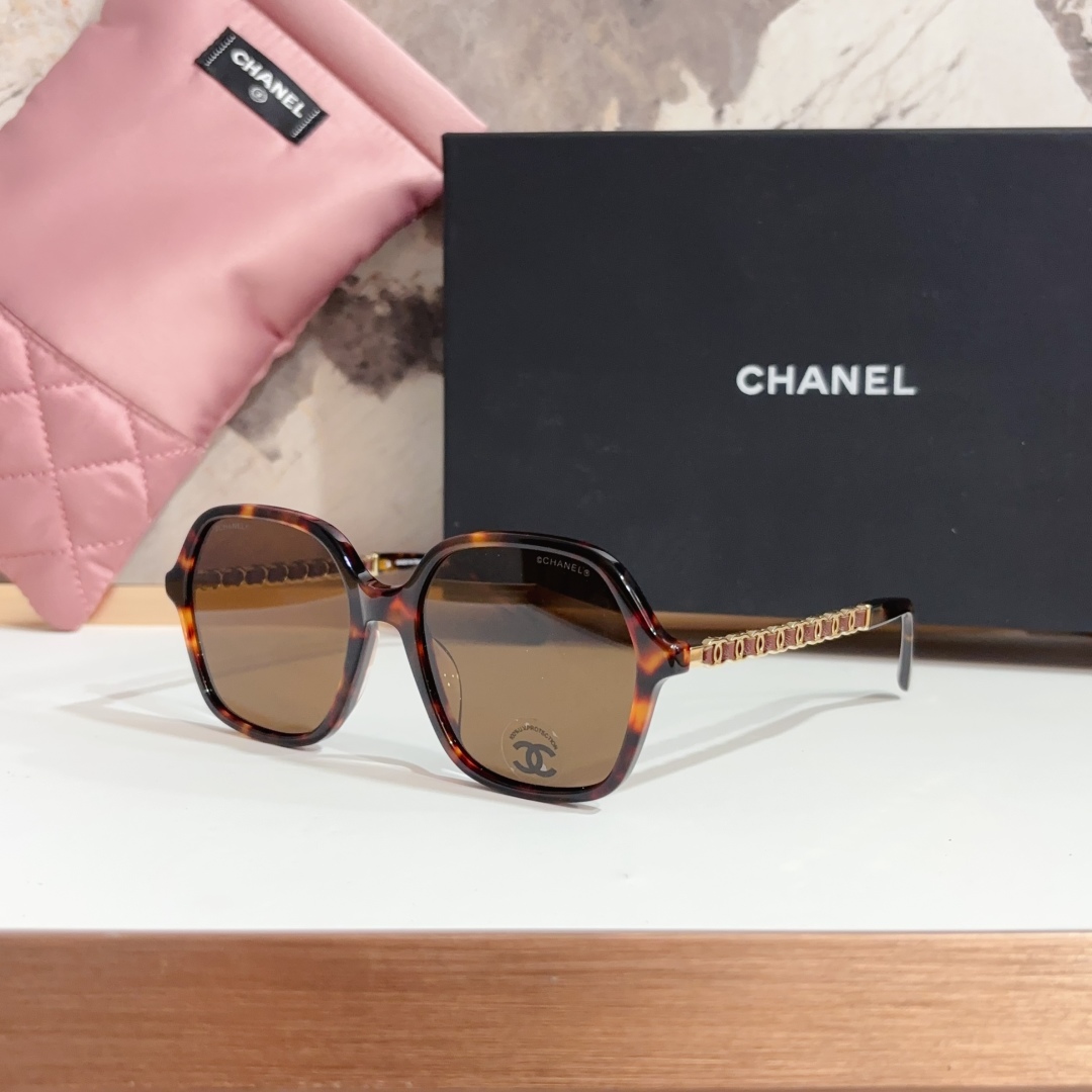 Chanel Sunglass