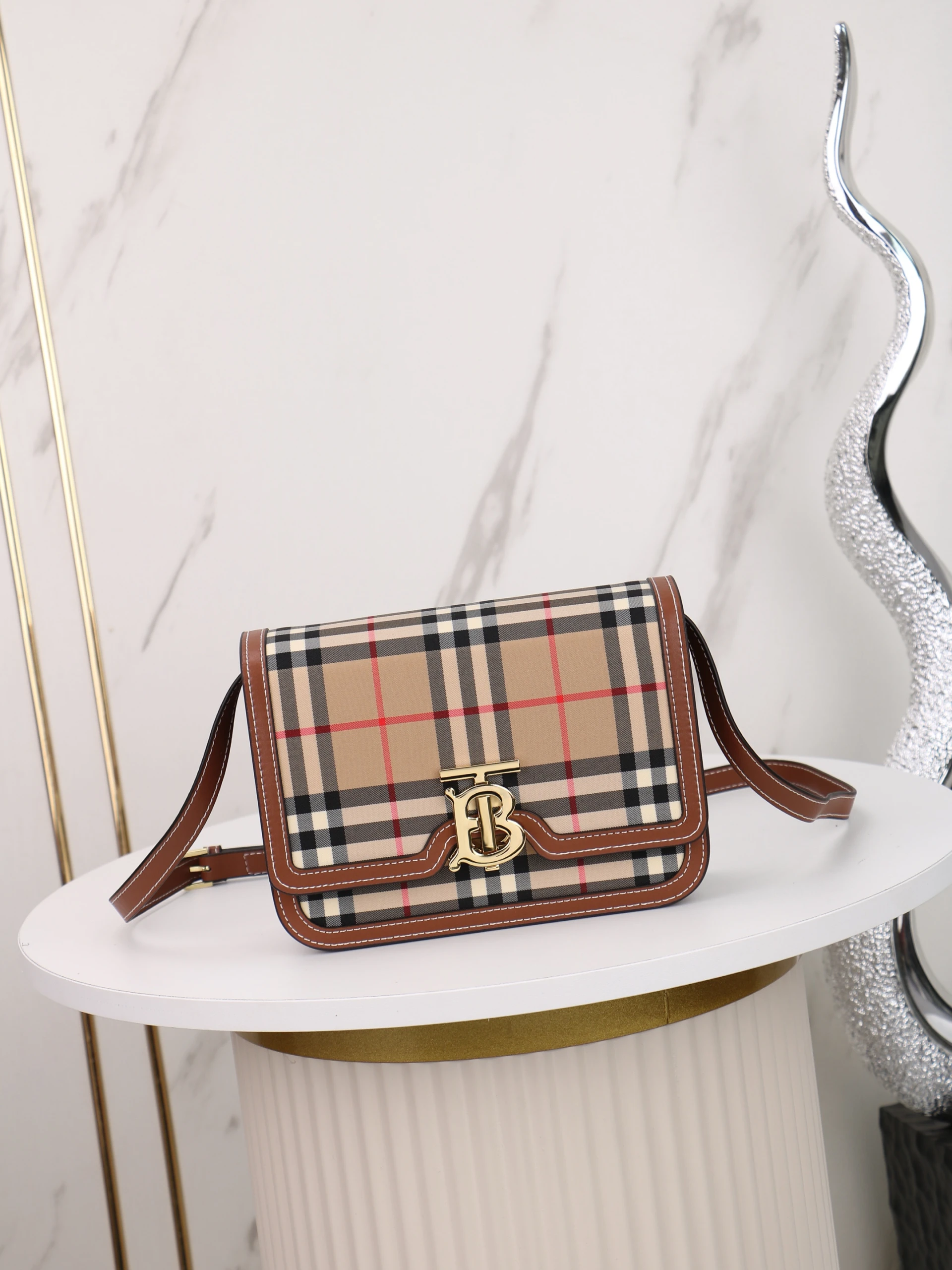 Burberry Crossbody Lock bag