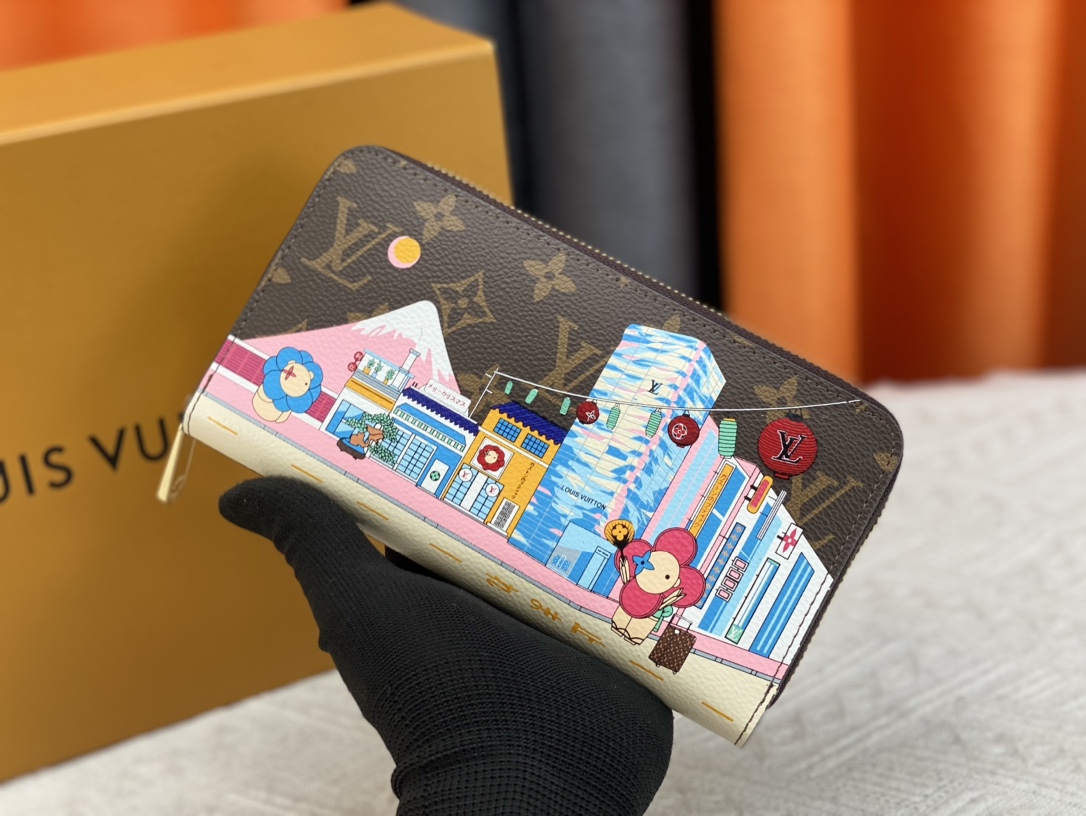 LV Vivienne Holidays
