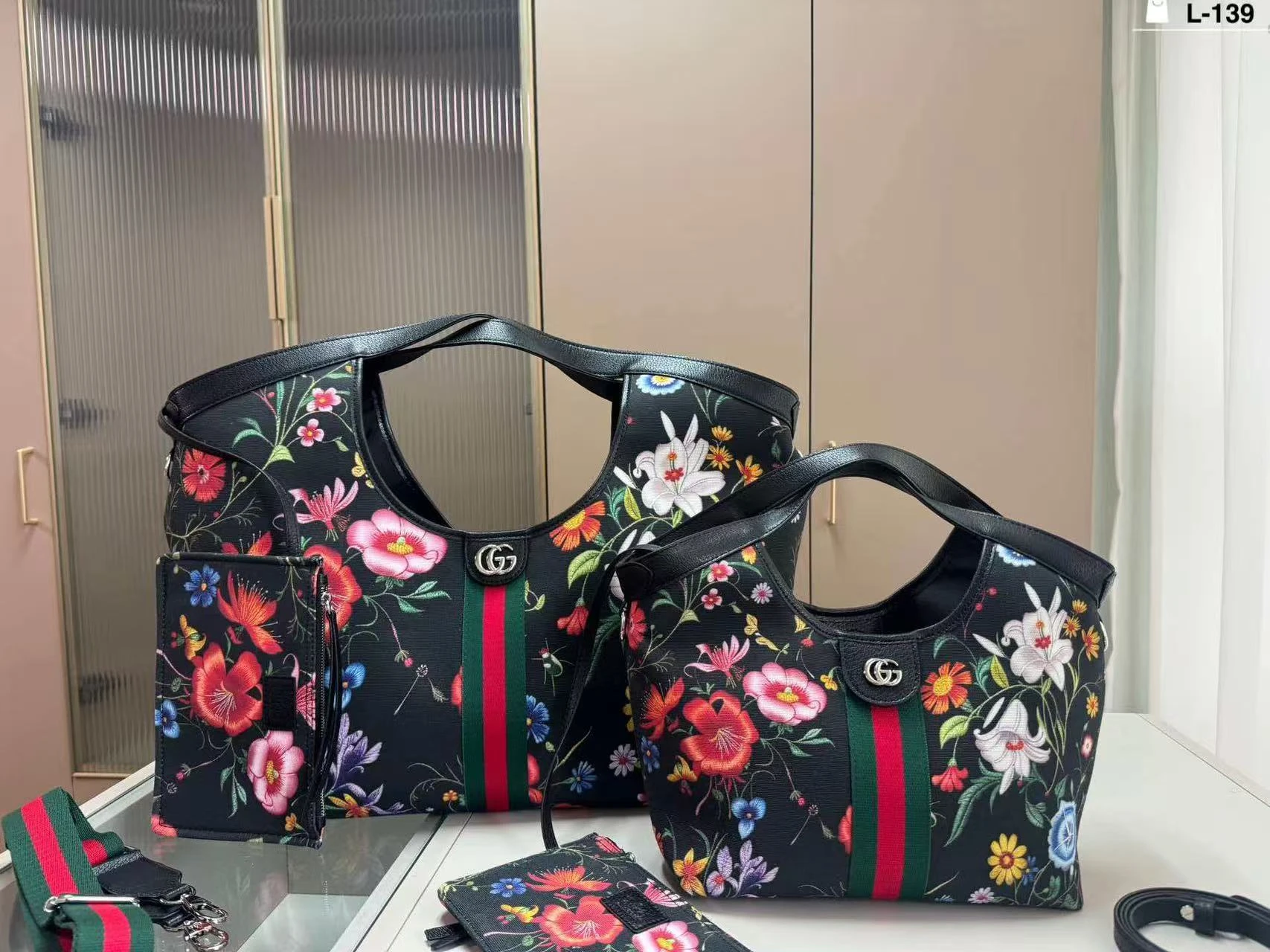 Gucci Giglio Tote Bag