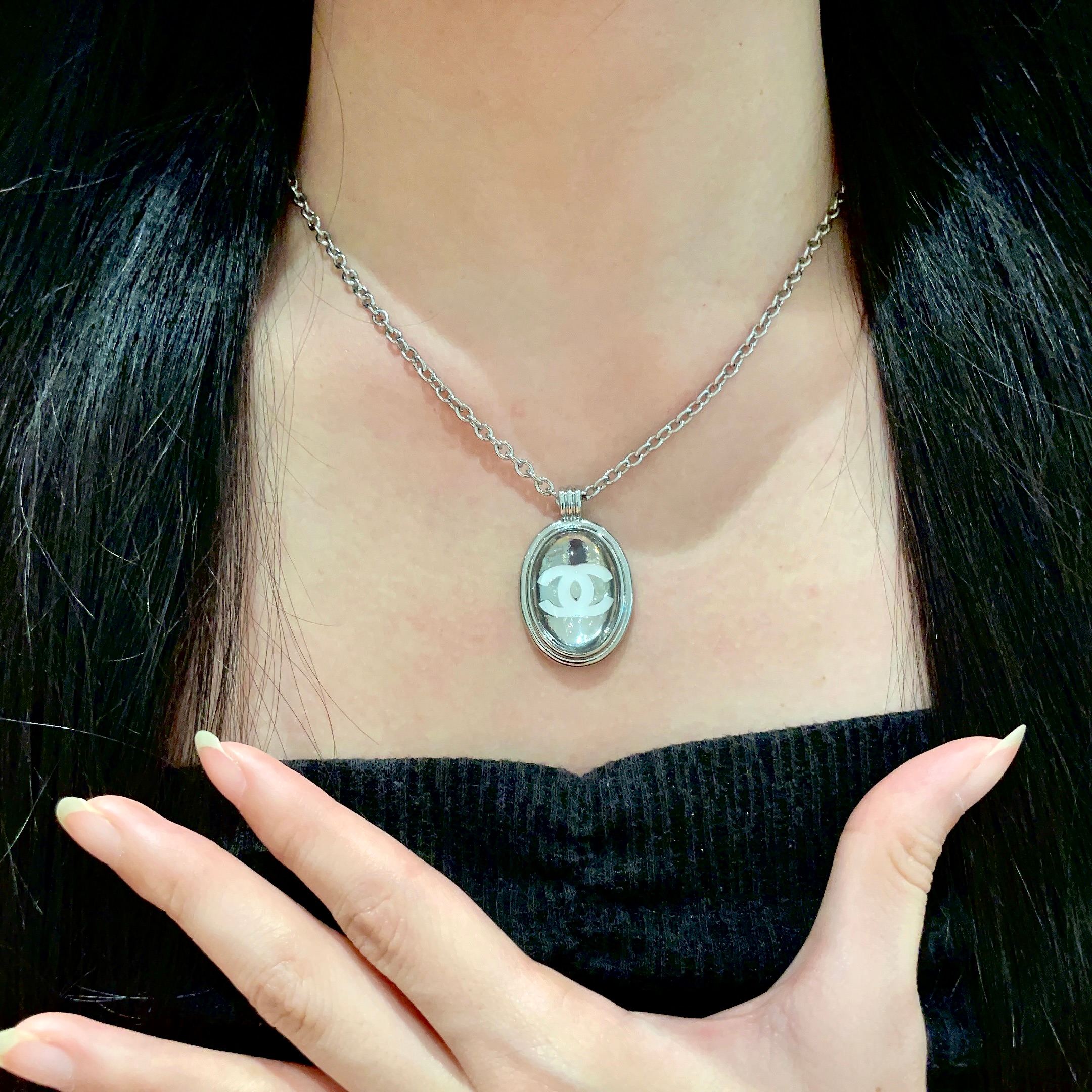 Chanel Necklace 10