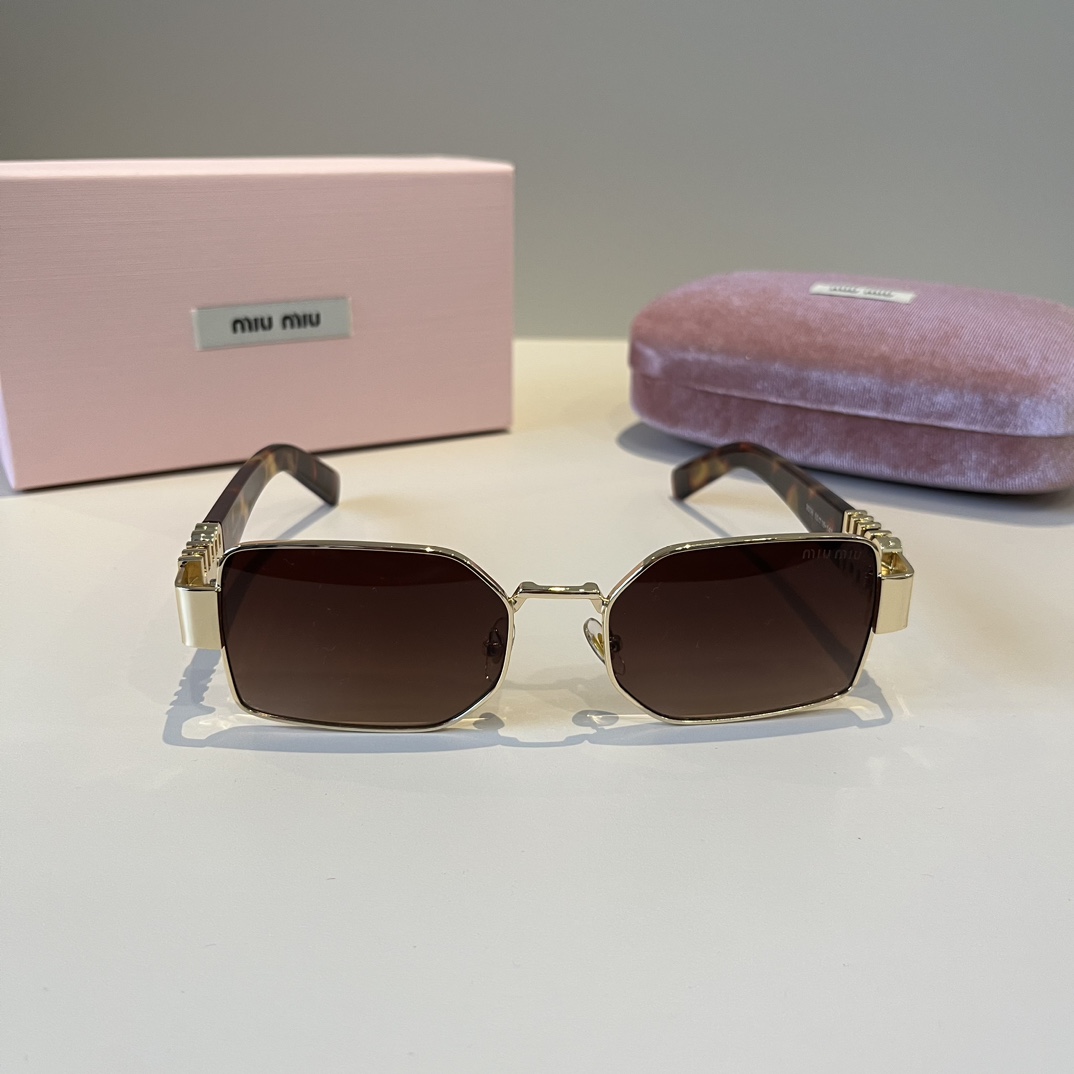 Miumiu Sunglass