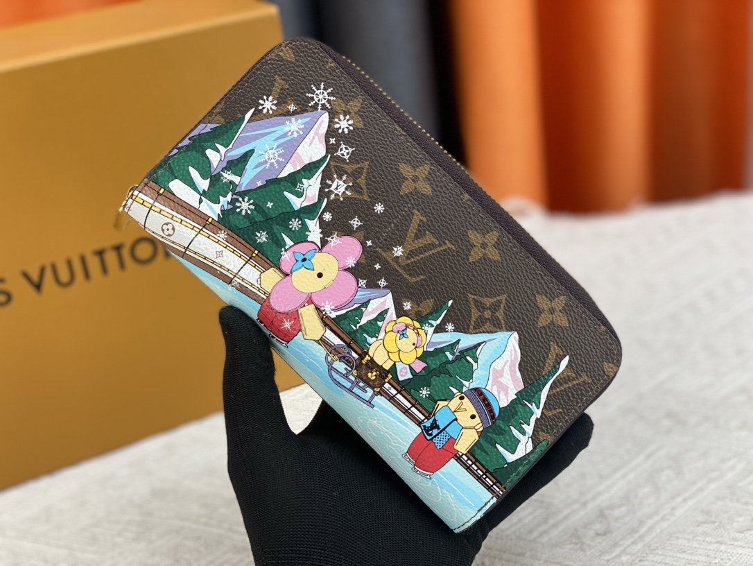 LV Vivienne Holidays