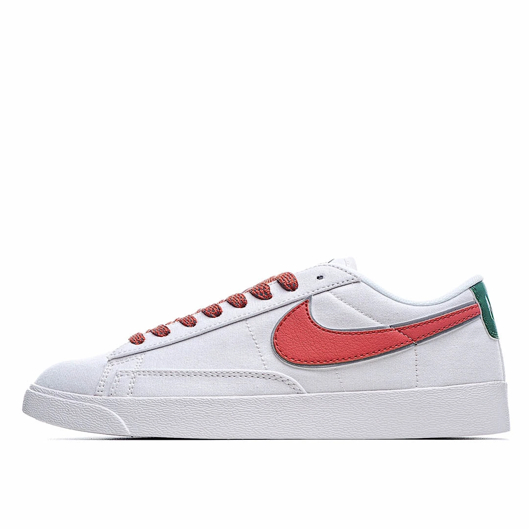 Nike WMNS Blazer Low LX x Stranger Things &ldquo;Hawkins High&rdquo; 3M反光