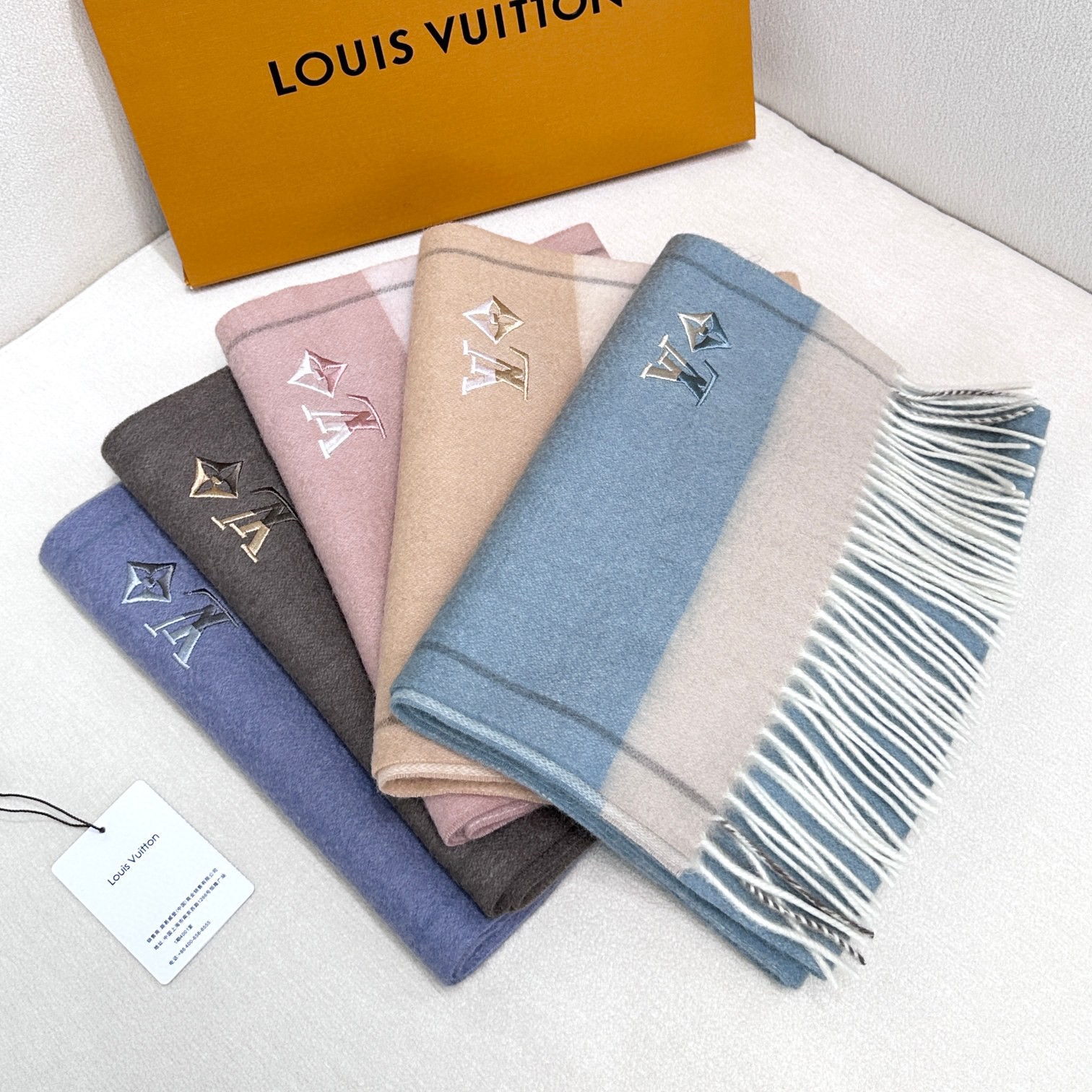 Louis Vuitton Scarves