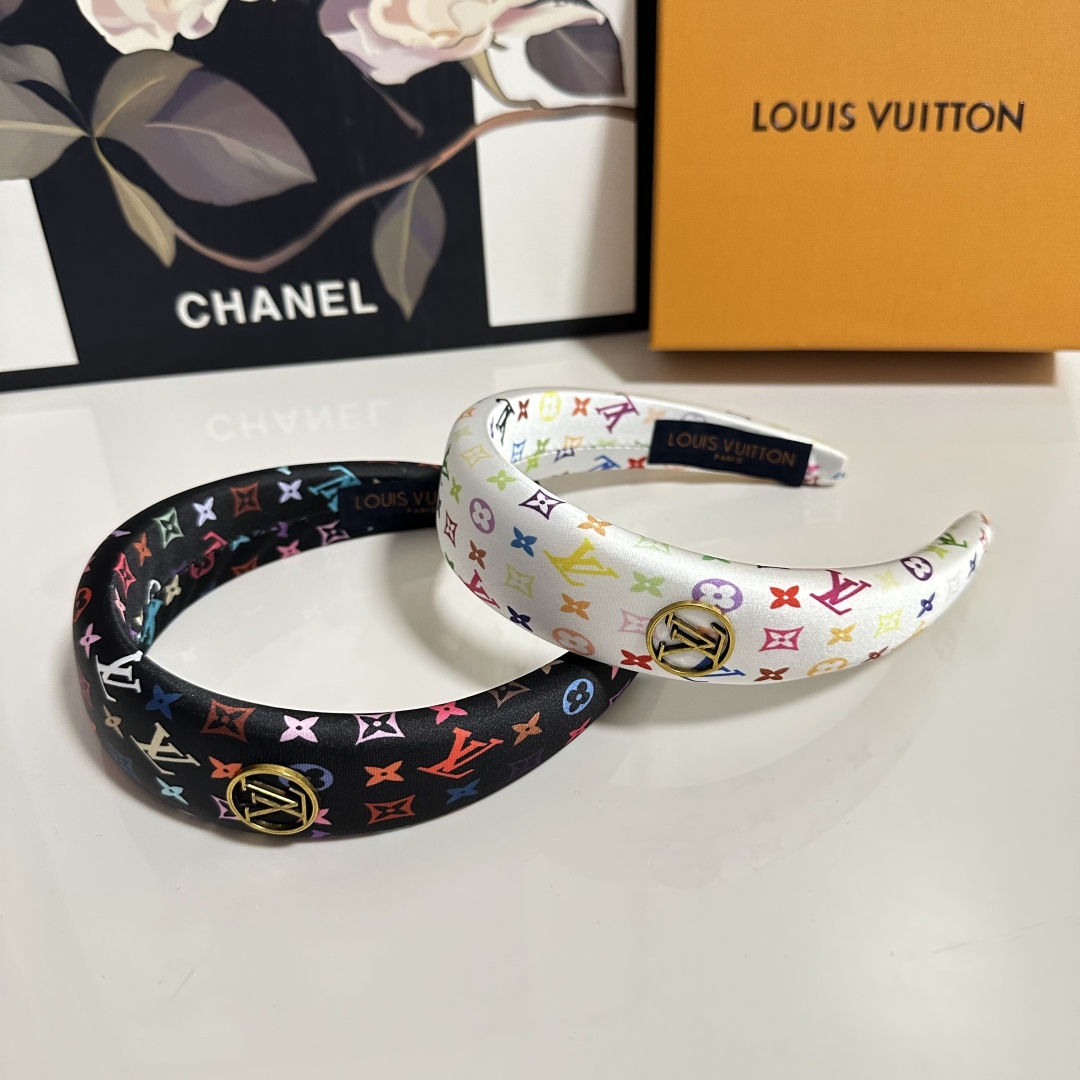 Louis Vuitton hair band