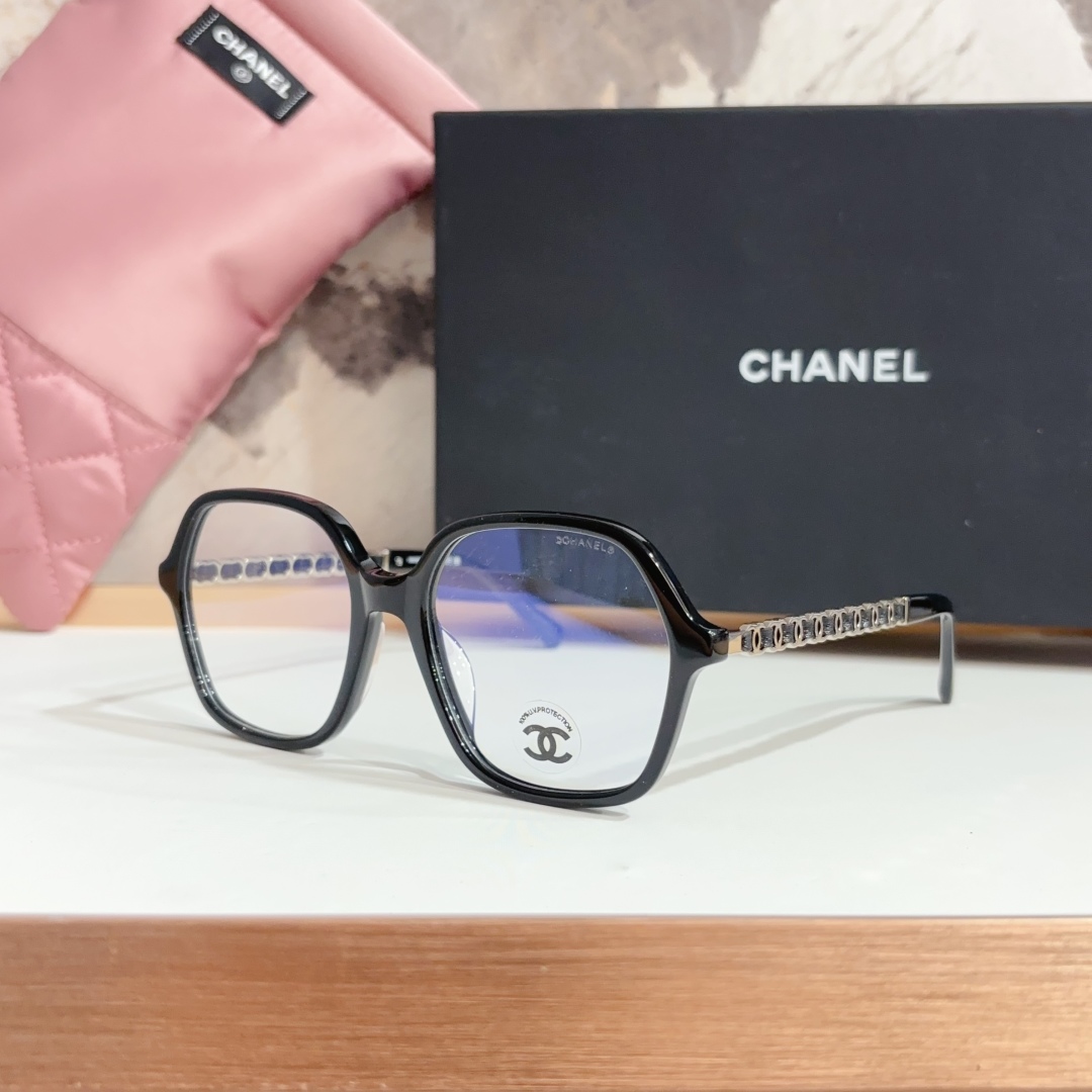 Chanel Sunglass