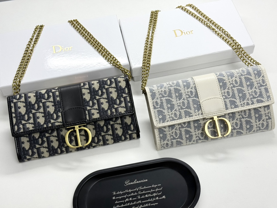 Dior Montaigne Chain Bag