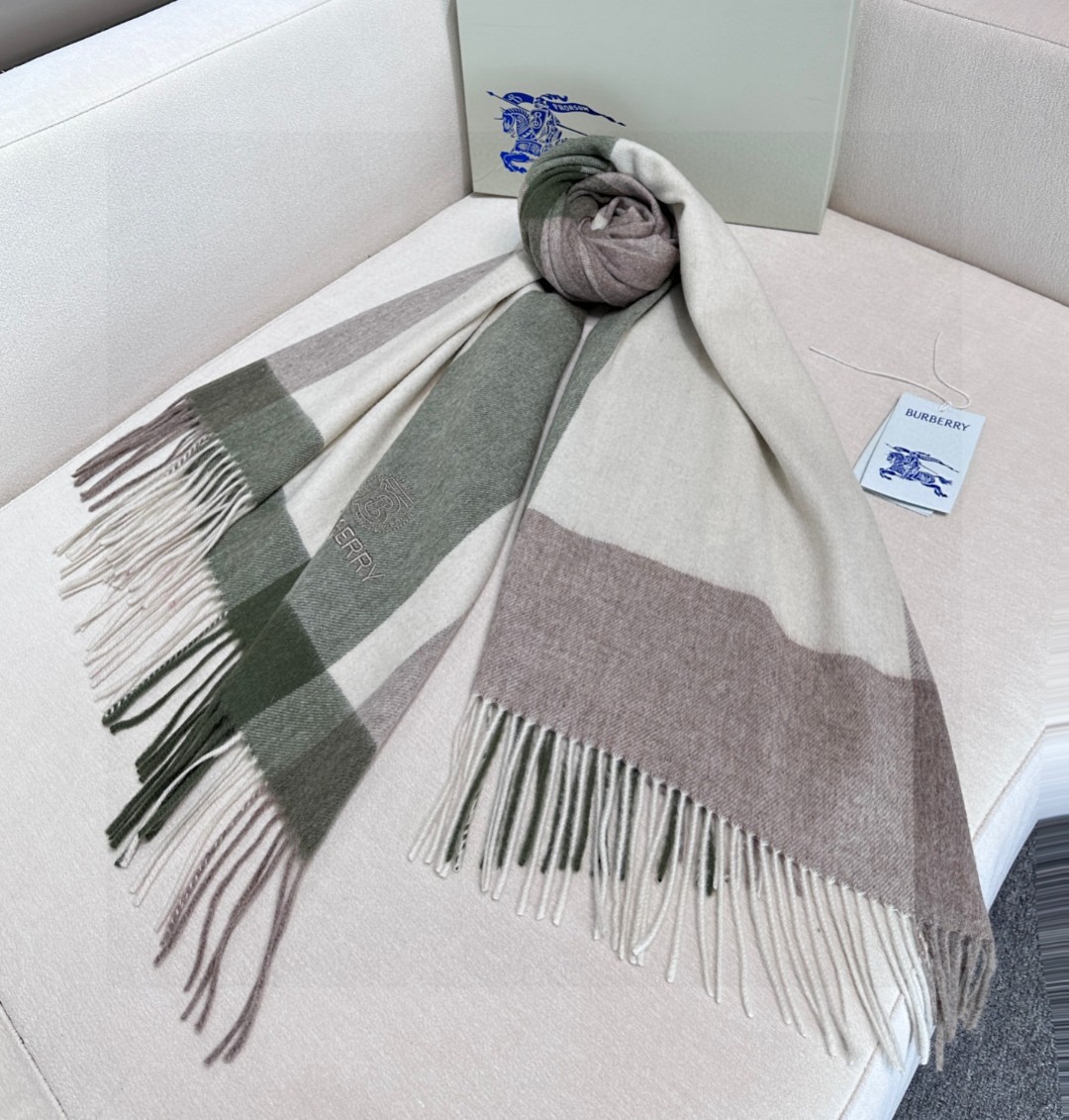 Burberry Lamb Wool Scarfs